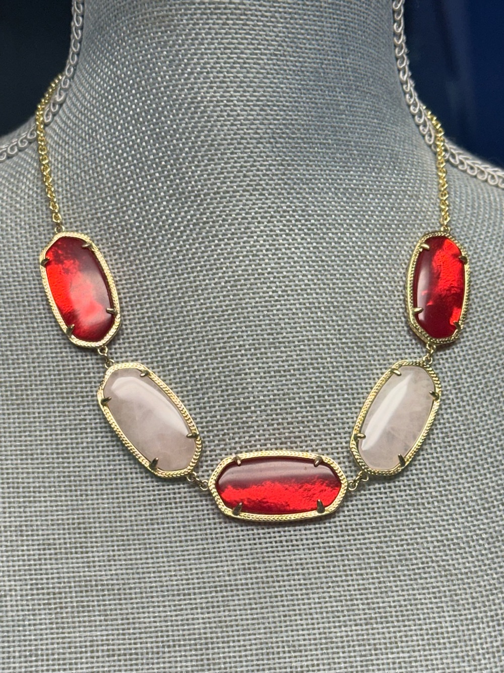 Kendra Scott Vintage Noelle Gold Necklace in Cherry Illusion & Rose Quartz
